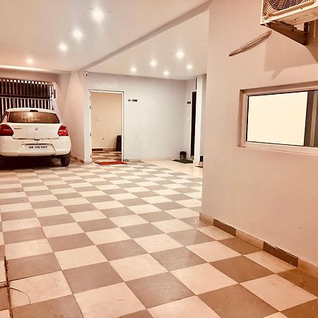 Sampat Royal Cafe Otel Delhi  Dış mekan fotoğraf