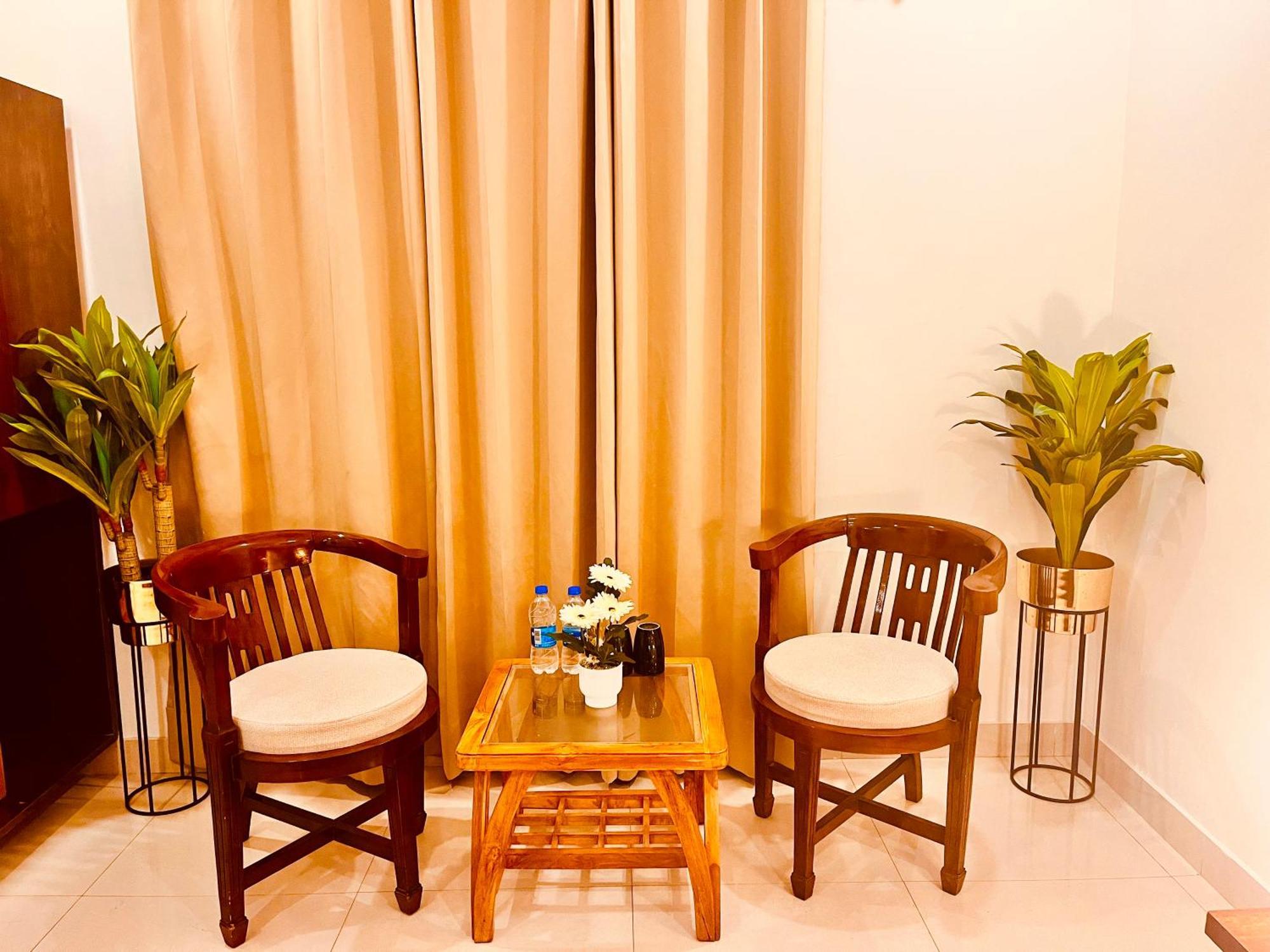 Sampat Royal Cafe Otel Delhi  Dış mekan fotoğraf